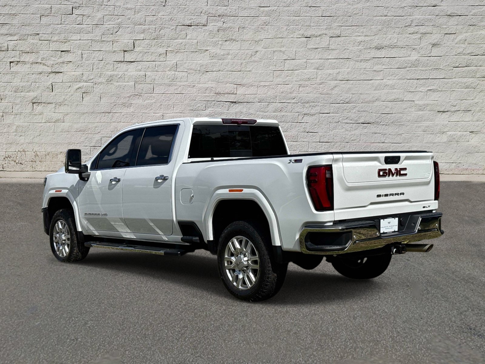 Used 2024 GMC Sierra 3500 SLT w/ SLT Premium Package AWD/4WD image 3