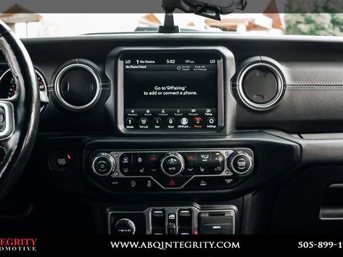 Used 2021 Jeep Gladiator Overland w/ Popular Equipment Package AWD/4WD image 23