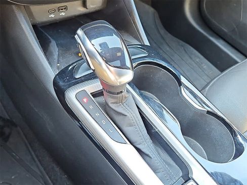 Used 2024 Buick Envista Avenir image 11