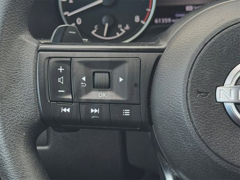 Used 2024 Nissan Rogue S image 21