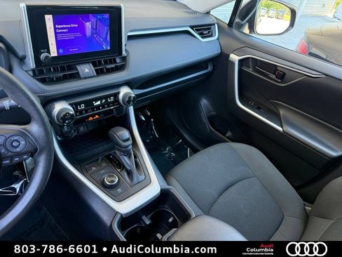 Used 2025 Toyota RAV4 LE AWD/4WD image 28
