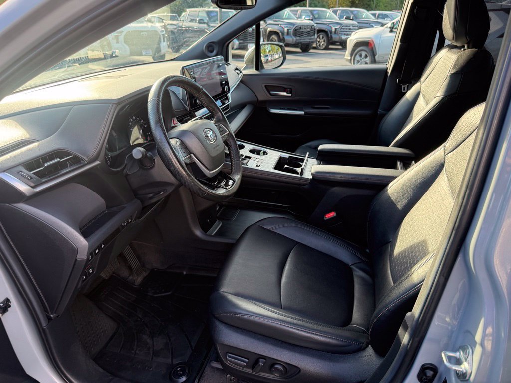 Certified 2023 Toyota Sienna XLE Woodland Edition AWD/4WD image 14