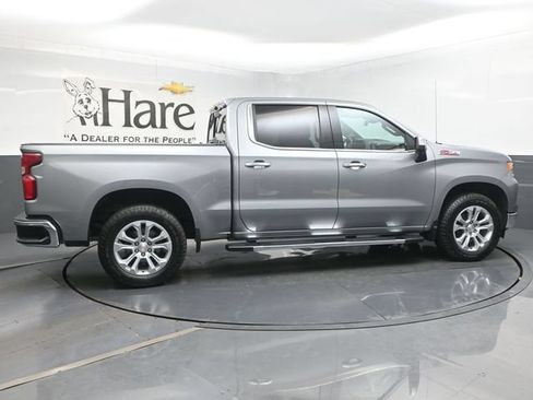 Used 2025 Chevrolet Silverado 1500 LTZ AWD/4WD image 36