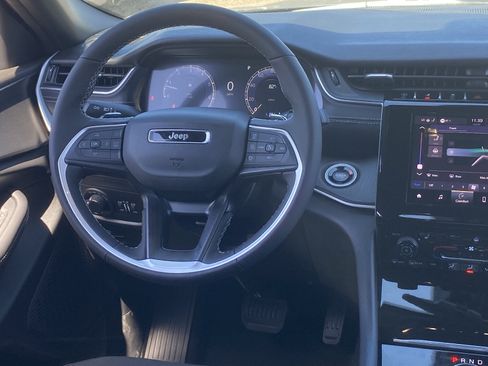 New 2026 Jeep Grand Cherokee L 4WD image 11