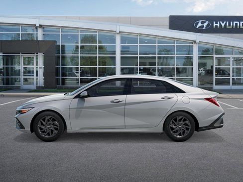 New 2026 Hyundai Elantra Blue image 3