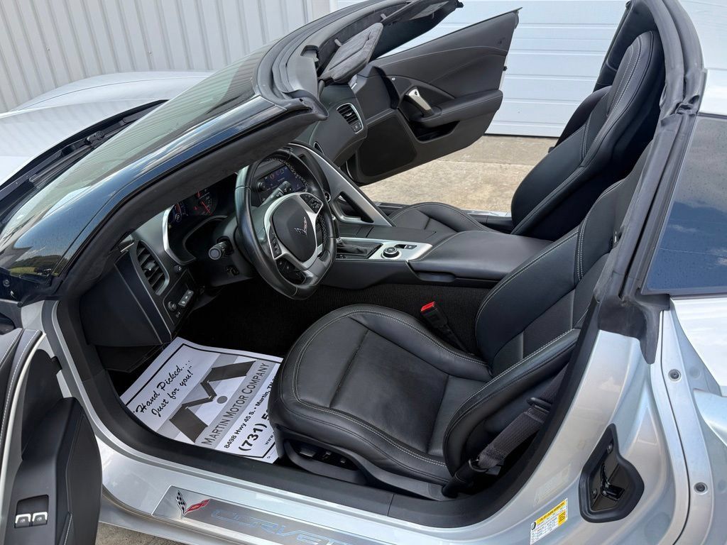 Used 2016 Chevrolet Corvette Stingray Coupe w/ 3LT Preferred Equipment Group RWD image 21