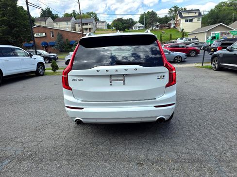 Used 2018 Volvo XC90 T5 Momentum w/ Convenience Package image 6