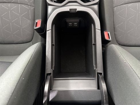 Certified 2025 Toyota RAV4 XLE AWD/4WD image 30
