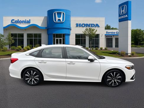 Used 2023 Honda Civic EX image 8