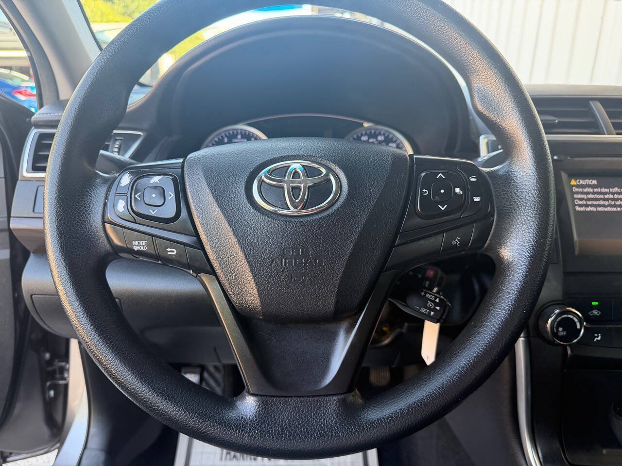 Used 2016 Toyota Camry LE FWD image 22