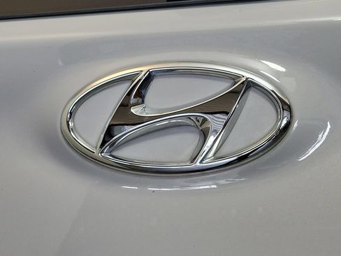 Used 2023 Hyundai Kona SEL FWD image 8