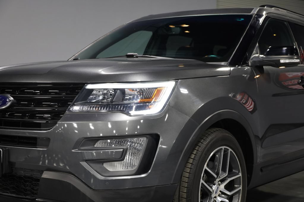 Used 2016 Ford Explorer Sport w/ Equipment Group 401A AWD/4WD image 41
