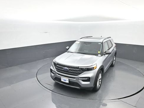 Certified 2023 Ford Explorer XLT w/ Equipment Group 202A AWD/4WD image 28