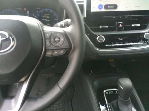 Used 2026 Toyota Corolla XSE image 21