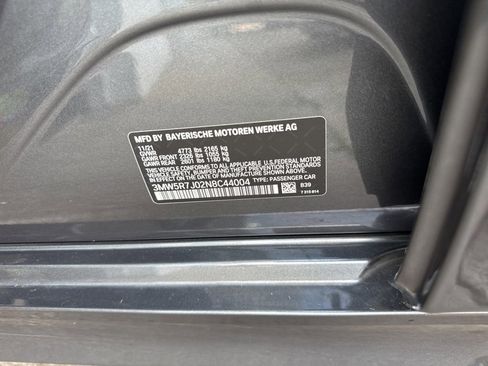 Used 2022 BMW 330i xDrive Sedan w/ Driving Assistance Package image 42