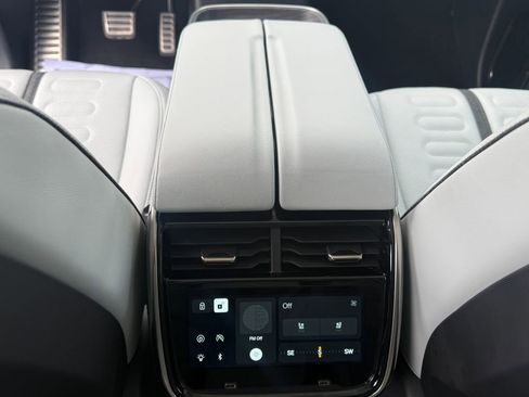 Used 2023 Rivian R1S Adventure AWD/4WD image 12