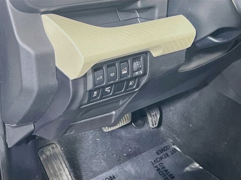 Used 2021 Subaru Ascent Premium w/ Convenience Package image 10