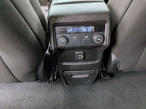 Used 2019 GMC Acadia SLE image 42