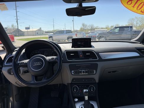 Used 2018 Audi Q3 2.0T Premium w/ Convenience Package image 16