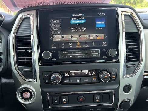 Used 2020 Nissan Titan SV w/ SV Convenience Package RWD image 24