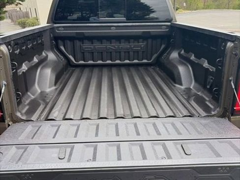 Used 2024 GMC Canyon Denali image 29