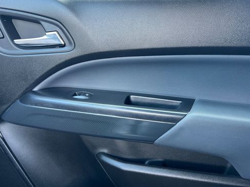 Used 2021 Chevrolet Colorado Z71 w/ Safety Package image 18