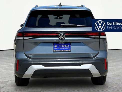 Used 2025 Volkswagen Tiguan SE FWD image 5