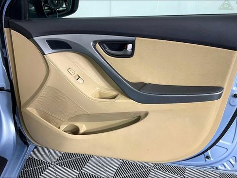 Used 2011 Hyundai Elantra Limited w/ Premium Pkg 5 FWD image 23