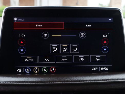 Used 2021 GMC Yukon XL SLT w/ SLT Premium Package image 36