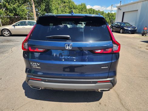 Used 2023 Honda CR-V Sport Touring image 5