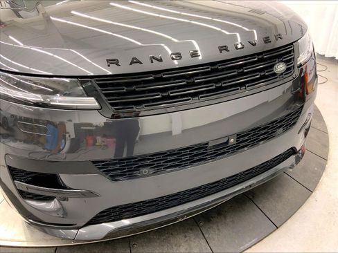 Used 2024 Land Rover Range Rover Sport Dynamic SE image 31