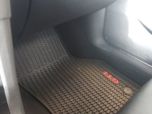 Used 2015 Volkswagen GTI SE w/ Lighting Package (SEL) image 44