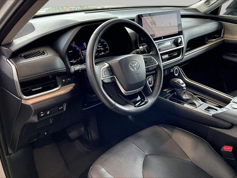 Used 2024 Toyota Grand Highlander FWD image 19