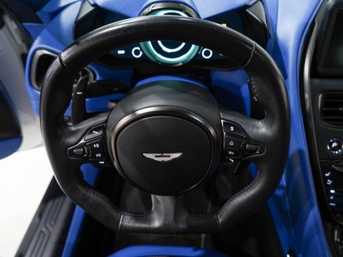 Used 2020 Aston Martin DBS Superleggera RWD image 10