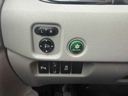 Used 2019 Honda Pilot Touring image 27