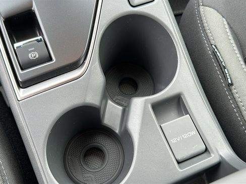Certified 2025 Subaru Crosstrek 2.0i Premium image 17