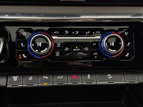 New 2026 GMC Sierra 2500 Denali w/ Denali Reserve Package image 28