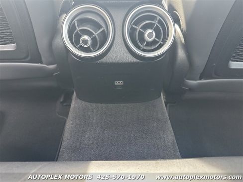 Used 2017 Alfa Romeo Giulia Ti w/ TI Lusso Light Wood Package image 17