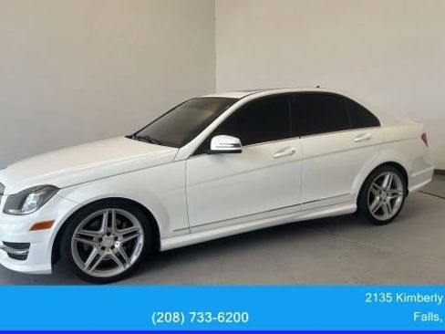 Used 2013 Mercedes-Benz C 300 4MATIC Sedan image 6