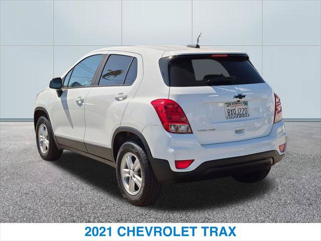 Used 2021 Chevrolet Trax LS w/ Tint and Cruise Package AWD/4WD image 9