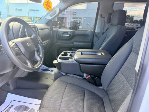Used 2021 Chevrolet Silverado 1500 Custom Trail Boss AWD/4WD image 9