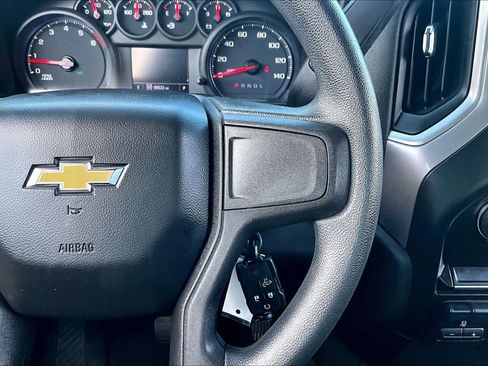 Used 2019 Chevrolet Silverado 1500 Custom w/ Custom Convenience Package AWD/4WD image 25
