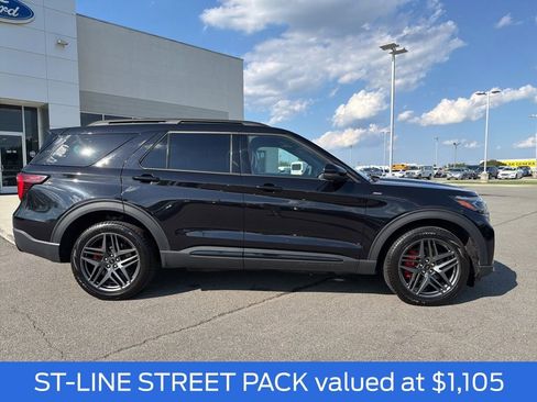 Certified 2025 Ford Explorer ST-Line w/ ST-Line Street Pack AWD/4WD image 2