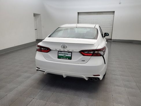 Used 2023 Toyota Camry SE FWD image 7