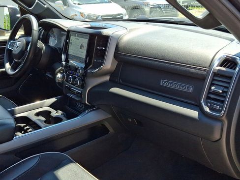 Used 2024 RAM 1500 Laramie AWD/4WD image 11