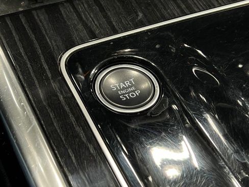 Used 2020 Jaguar XE S RWD image 22