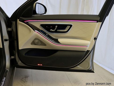 Used 2024 Mercedes-Benz S 580 4MATIC Sedan image 35