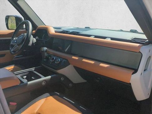 Used 2023 Land Rover Defender 110 X-Dynamic SE image 19