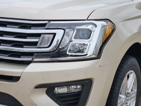 Used 2018 Ford Expedition XLT w/ Equipment Group 201A RWD image 9