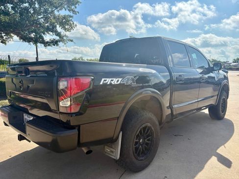 Used 2020 Nissan Titan PRO-4X w/ Pro-4x Convenience Package AWD/4WD image 3